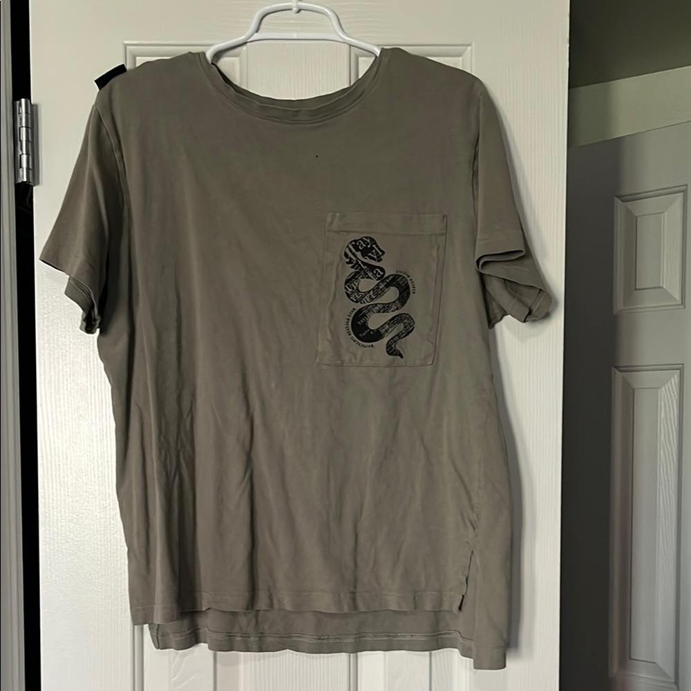 Women’s Taylor Swift Reputation Stadium Tour Olive Green Top
